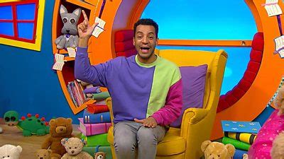 Learn the Magic Door moves - CBeebies - BBC