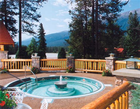 Alpine Village Cabin Resort | Jasper Cabin Accommodation