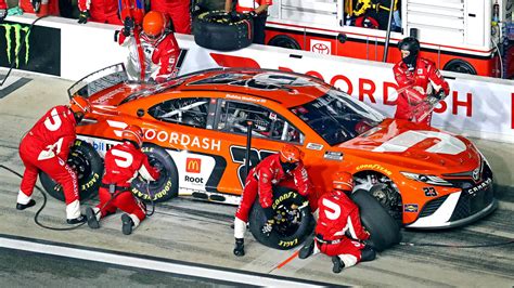 Bubba Wallace To Start Daytona 500 From Rear After Car Fails Inspection