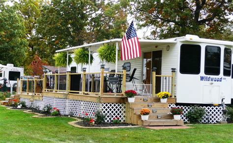 Seasonal campsite near the water. - Greenwood Acres Family Campground