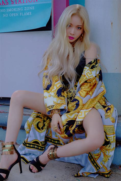 Chungha Flourishing / Snapping Concept Photos (HD/HR) - K-Pop Database / dbkpop.com