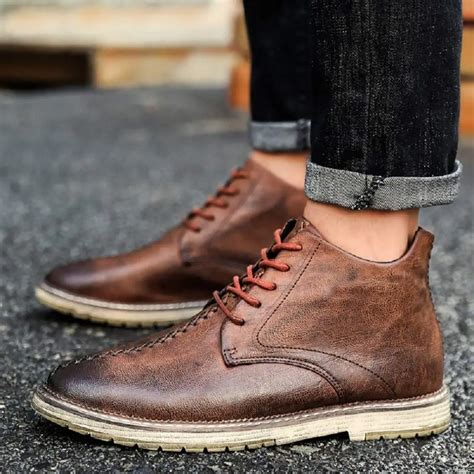 Botas de Cuero para hombre: Consejos (de moda masculina) para potenciar los outfits de tu chico