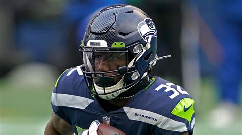 Chris Carson: Seahawks agree two-year deal to keep running back in ...