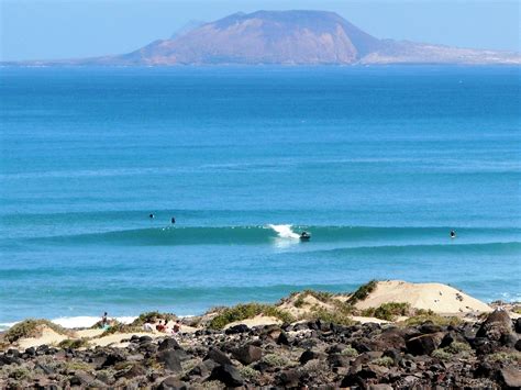 Surf Blog - Top 5 beginner beaches in Lanzarote