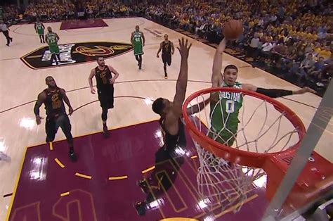 Jayson Tatum fails badly on highlight-reel dunk attempt, LeBron James benefits (VIDEO) | The ...