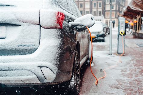 Tips to Maximize Performance of Electric Cars in Cold Weather | NuVision Auto Glass