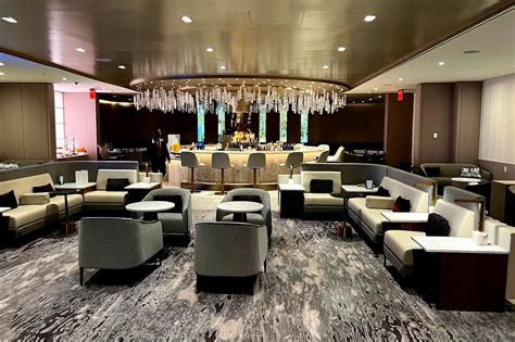 The 8 Best Airport Lounges In The United States - One Mile at a Time