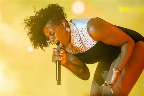 'American Idol' Winner Fantasia is Related to These R&B Icons