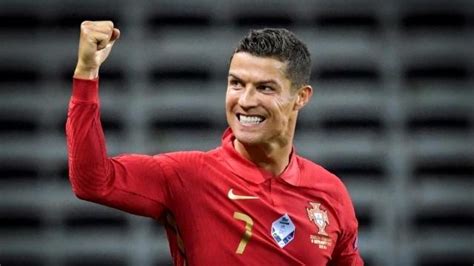 Cristiano Ronaldo Net Worth: How Come He Became The Most Richest Player ...