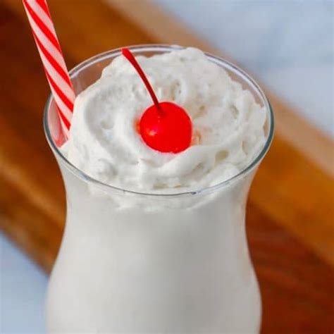 Easy Vanilla Frappe Recipe - Only 3 ingredients!