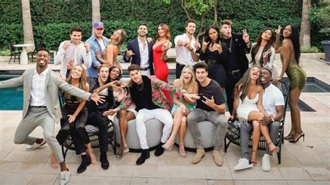 The entire 'Love Island' cast reunited, but who's still together?