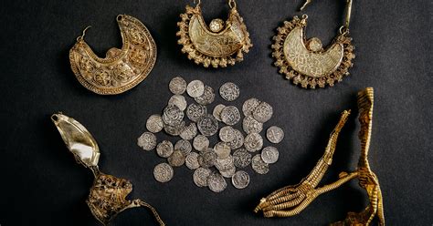 Dutch historian finds medieval treasure using metal detector | Prothom Alo