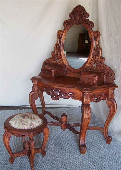 Antique Victorian Bedroom Furniture / Victorian Furniture Company - Victorian & French Living ...