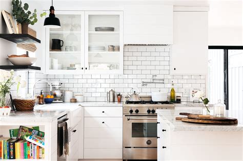 Modern Kitchen Backsplash Ideas With White Cabinets - Kitchen Cabinet Ideas