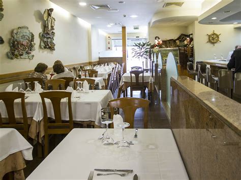 Best seafood restaurants in Porto - Seafood restaurants in Porto