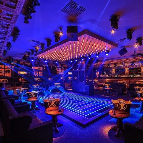 A Complete Guide to the Nightlife of Mexico City · HostelsClub