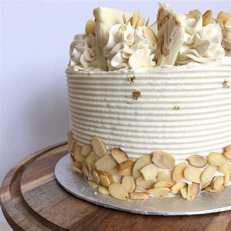 Vanilla almond cake | Almond wedding cakes, Dessert cupcakes, Almond cakes