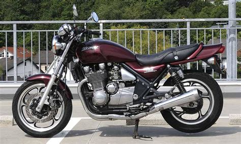 Kawasaki Kawasaki Zephyr 1100 - Moto.ZombDrive.COM