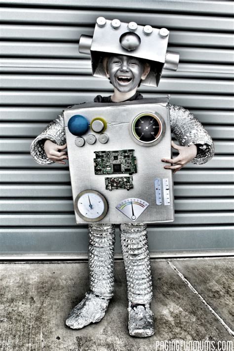 How to make the coolest Robot Costume Ever!