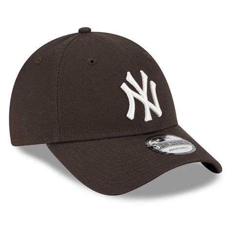 Buy MLB NEW YORK YANKEES LEAGUE ESSENTIAL 9FORTY CAP for EUR 17.95 on ...