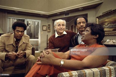 Norman Lear and cast on the set of THE JEFFERSONS | Norman lear, Tv shows, Couple photos