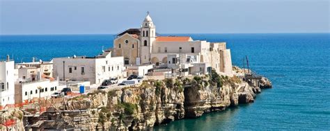 Travel to Vieste, Italy - Vieste Travel Guide - Easyvoyage