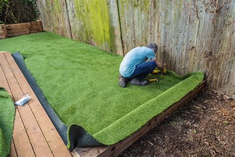 How To Stretch Artificial Turf - ReTurf