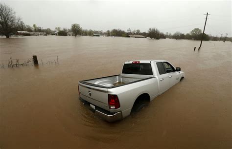 Deadly Louisiana storms - Severe southern storms - Pictures - CBS News