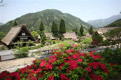 Beauty of Gero Onsen Gassho Village | VISIT GIFU