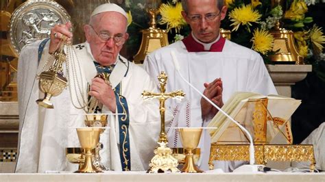 Pope Francis Celebrates Mass in Philadelphia During Final Leg of US ...