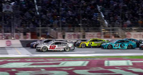 Social media reacts after Atlanta finish: 'What a race!' | NASCAR