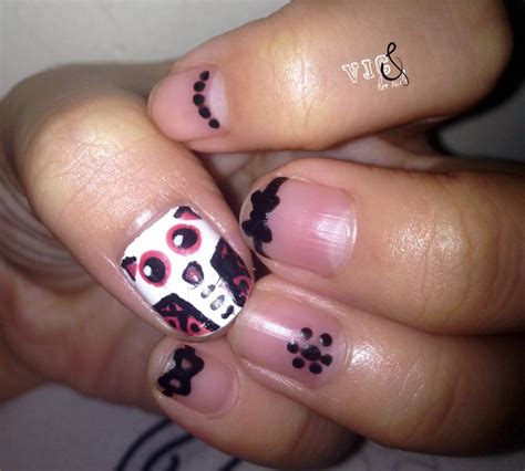 Vic and Her Nails: Tribal Owl (ok, not a tribal actually -.-) FAILED