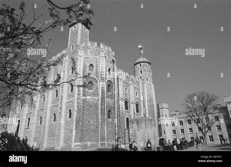 Tower of london prison cell hi-res stock photography and images - Alamy