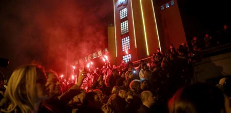 Serbia: Violent police crackdown against COVID-19 lockdown protesters ...