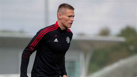 Scott McTominay and Alex Telles return to Man Utd training after injury ...