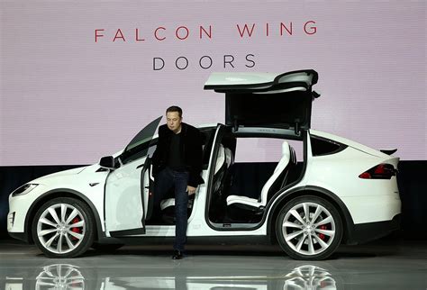 Tesla Model X owners complain of doors that won't open and other ...