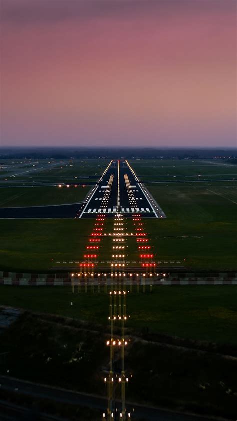 Airport Runway Wallpapers - Wallpaper Cave