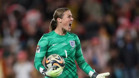 Mary Earps shirt farce takes predictable turn after Nike finally release Lionesses kit - Mirror ...