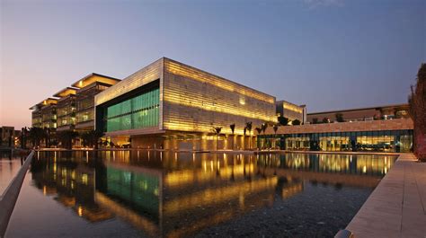 King Abdullah University of Science and Technology | CRICURSA Curved Glass