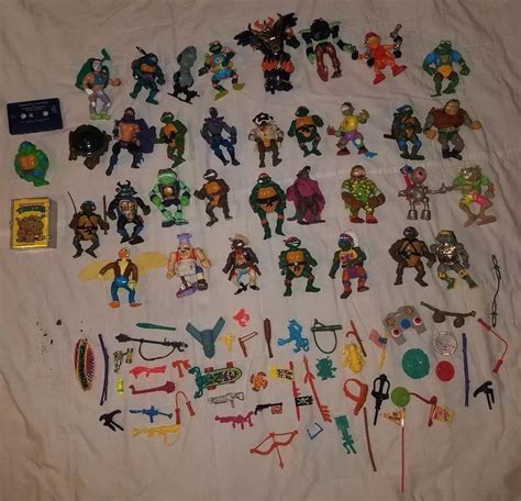 Huge Lot of 33 vintage TMNT action figures with accessories card tape ...