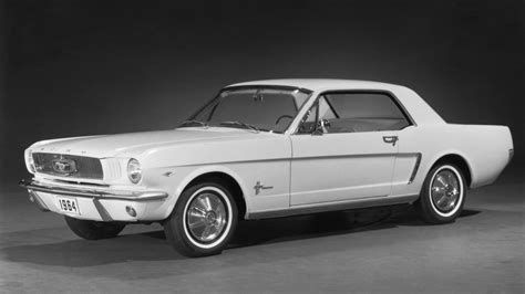 Ford Mustang debuts at World’s Fair | April 17, 1964 | HISTORY