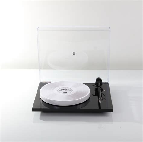 Rega unveils new limited edition Record Store Day 2018 turntable