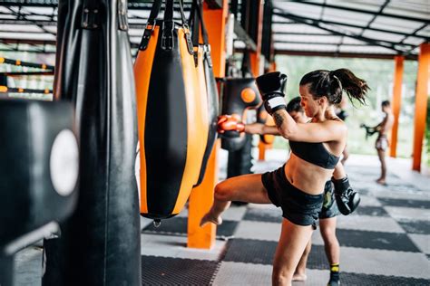 Boxing Workouts for Women: Beginners Level Boxing Training