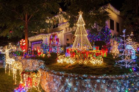 Top 5 Things to Do In The Smoky Mountains in December | Christmas lights, Best christmas lights ...