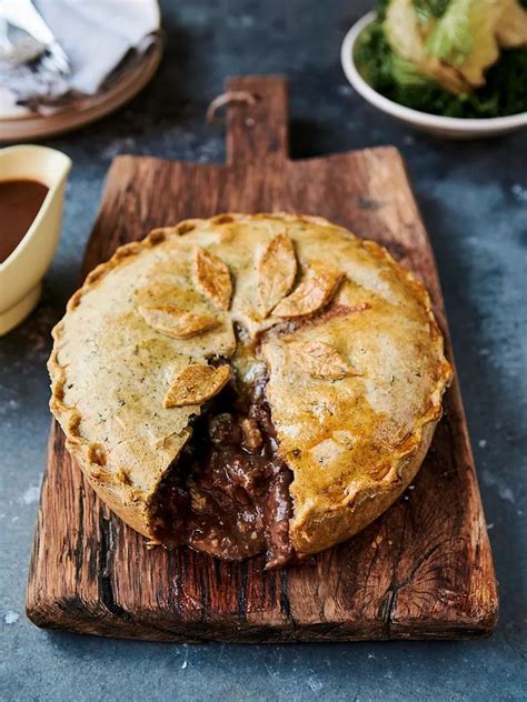 Beef Pies, Meat Pie, Quiches, Beef Pie Recipe, Warwick Davis, Stilton ...