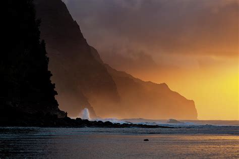 Na Pali Coast Sunset, Kauai by Michaelutech