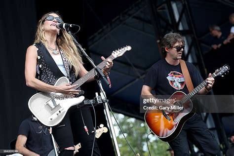 Emily Robison and husband Martin Strayer of Court Yard Hounds perform... News Photo - Getty Images