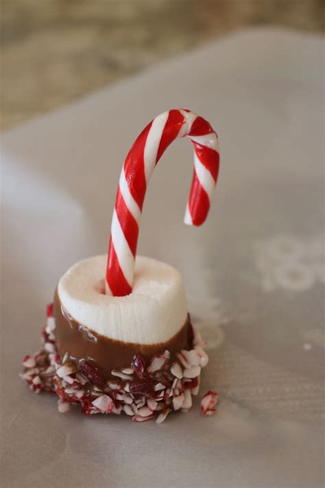 Easy Recipe: Chocolate Dipped Marshmallow Candy Canes