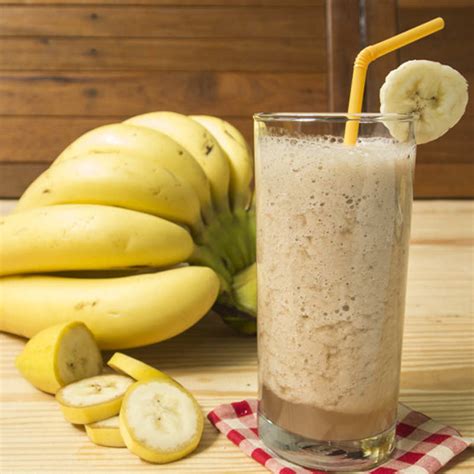 Banana Smoothie Recipe: How to Make Banana Smoothie