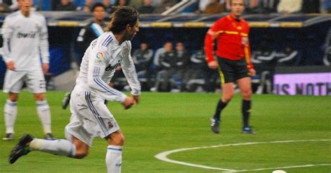 The 25+ Best Real Madrid Defenders Ever, Ranked By Soccer Fans